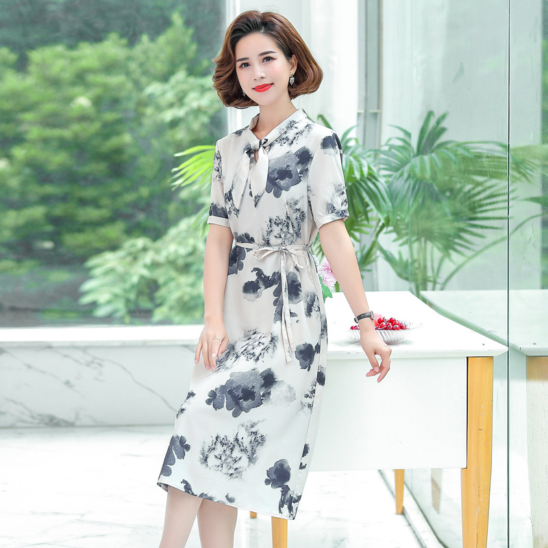 中年妇女妈妈夏装洋气连衣裙时尚中老年女装夏季短袖衣服气质裙子