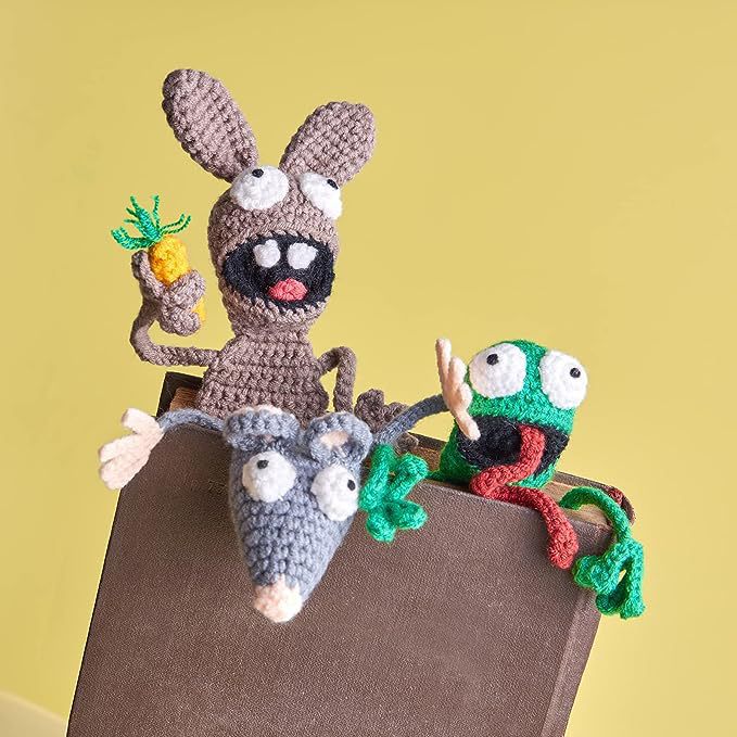 2024跨境亚马逊热卖动物卡通书签钩织针织品可爱手工书签装饰品