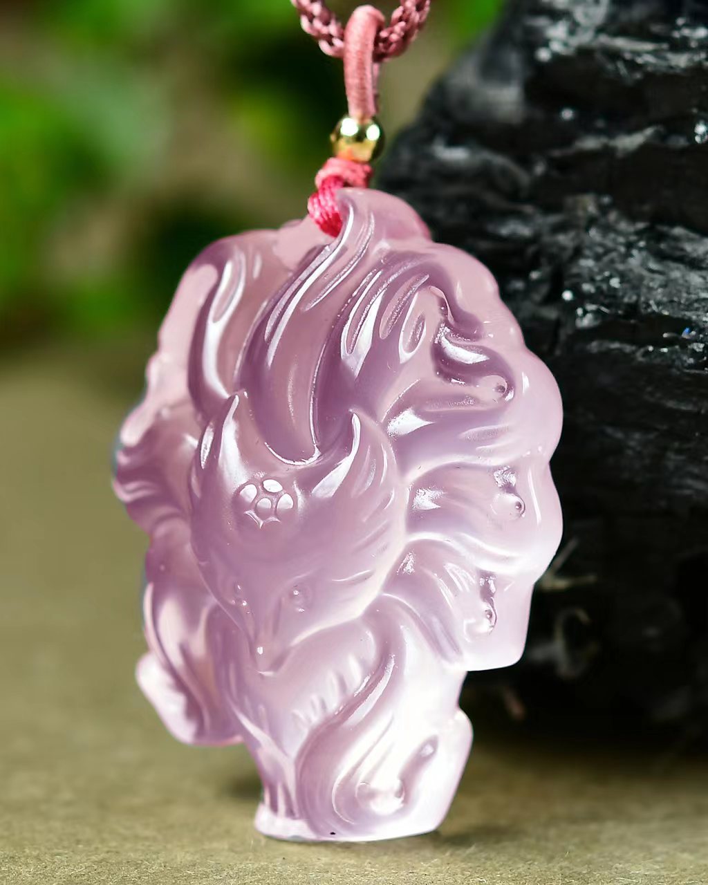 工厂批发精品天然粉水晶九尾狐狸吊坠项坠毛衣链女生款礼物饰品