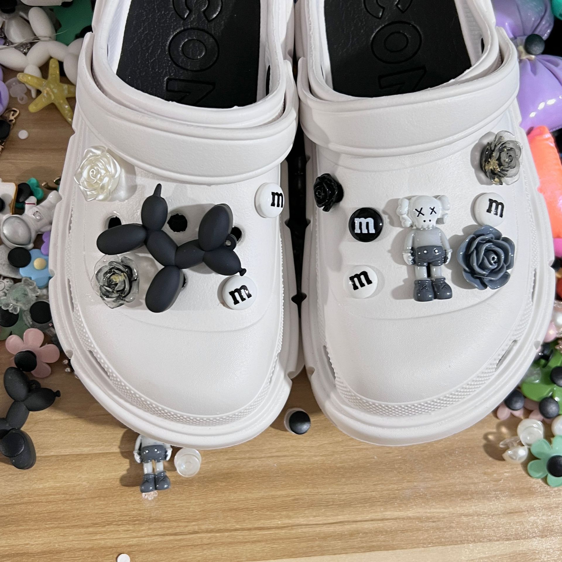 Cross Hole Shoes Shoe Ornament Accessories DIY Shoe Buckle Cartoon Accessories Three-Dimensional Decorative Buckle Bubble Dog Suit Xiaohongshu