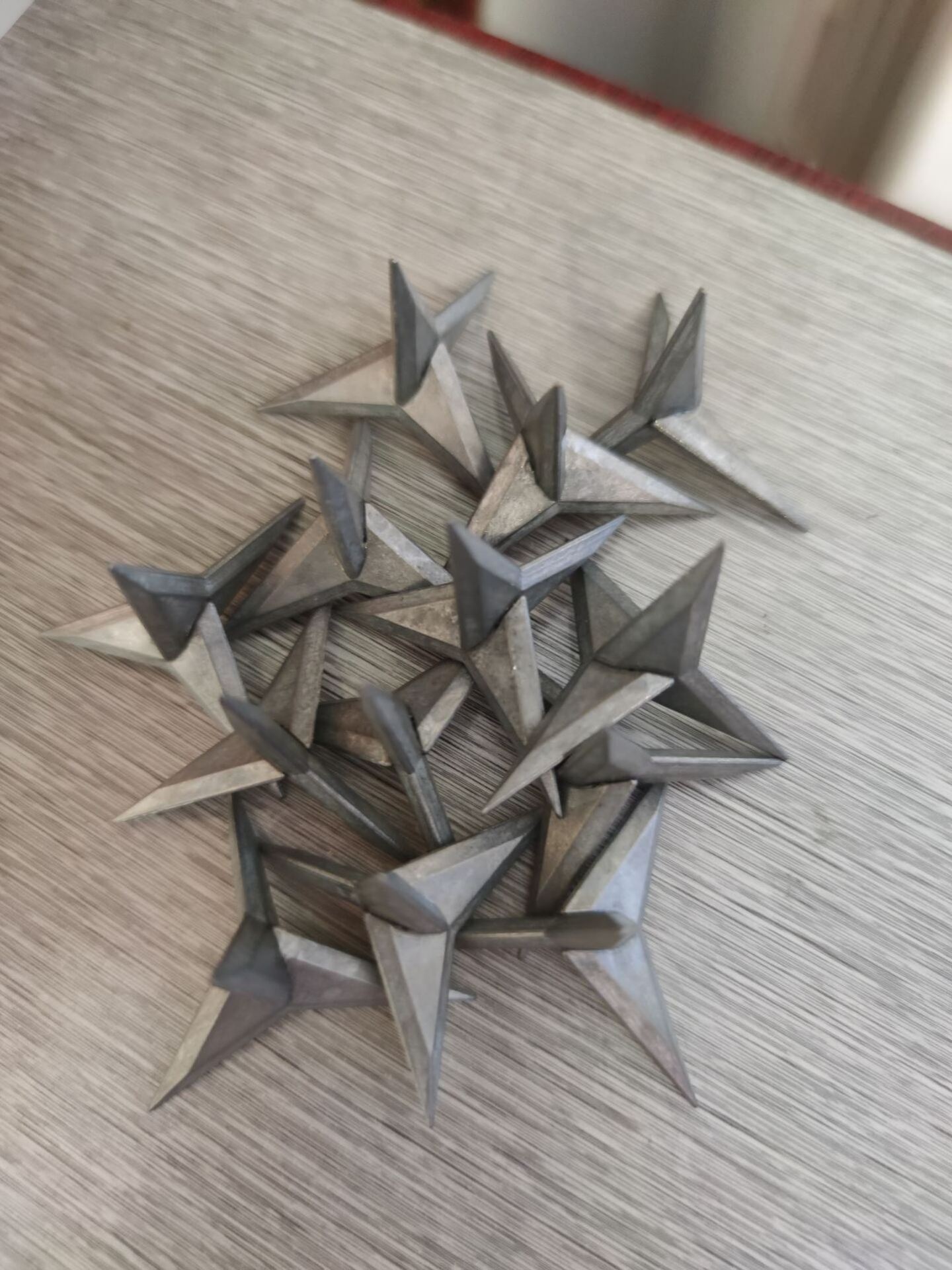 厂家三角钉固定铁蒺藜不倒钉修鞋钉短钉三角刺钉四角钉钉木头