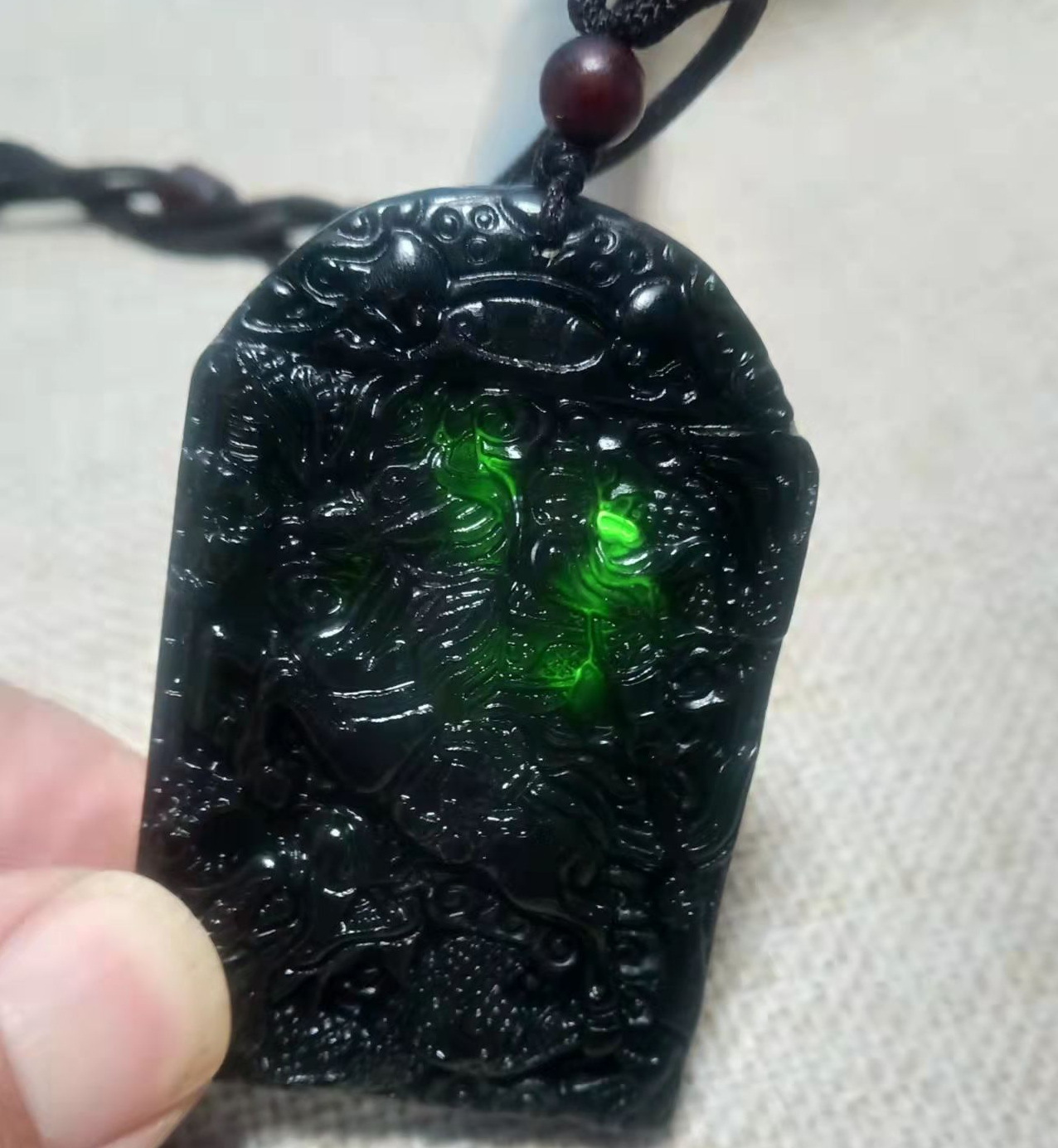 藏玉药王石墨绿玉磁关公牌吊坠双面工艺男玉石吊坠