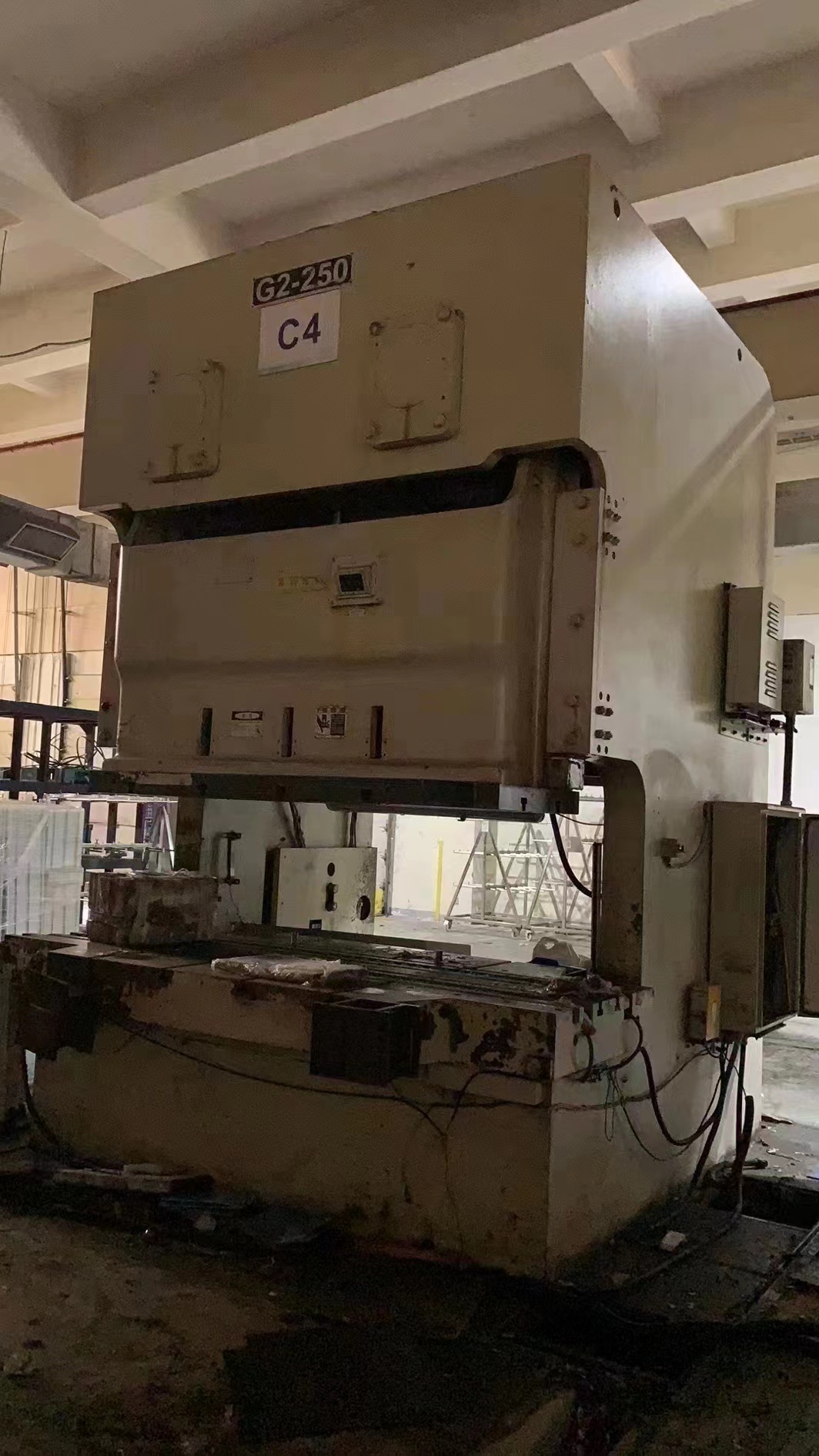 现货供应双点金丰250吨气动冲床多台日本艾达250吨