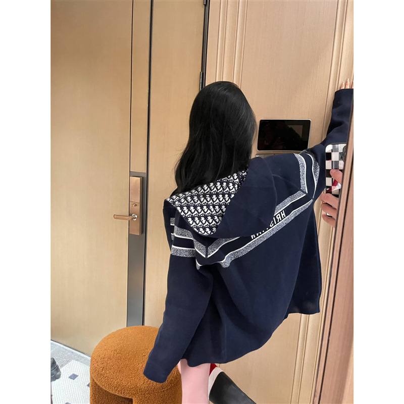 高版本 欧货高端冬天新款复古双面穿老花字母连帽开衫羊绒外套女