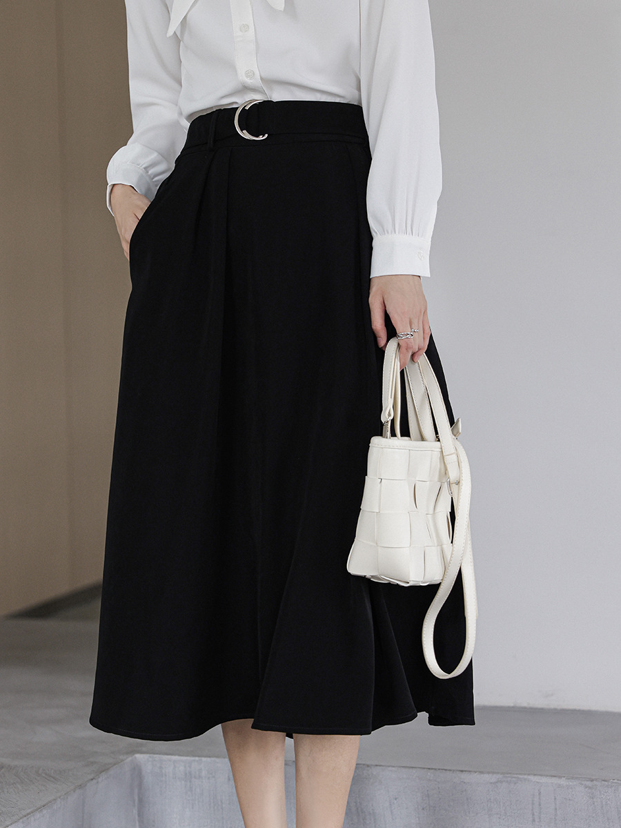 简约黑色西装裙2022春季新款百搭高腰垂感显瘦通勤大摆a字半身裙