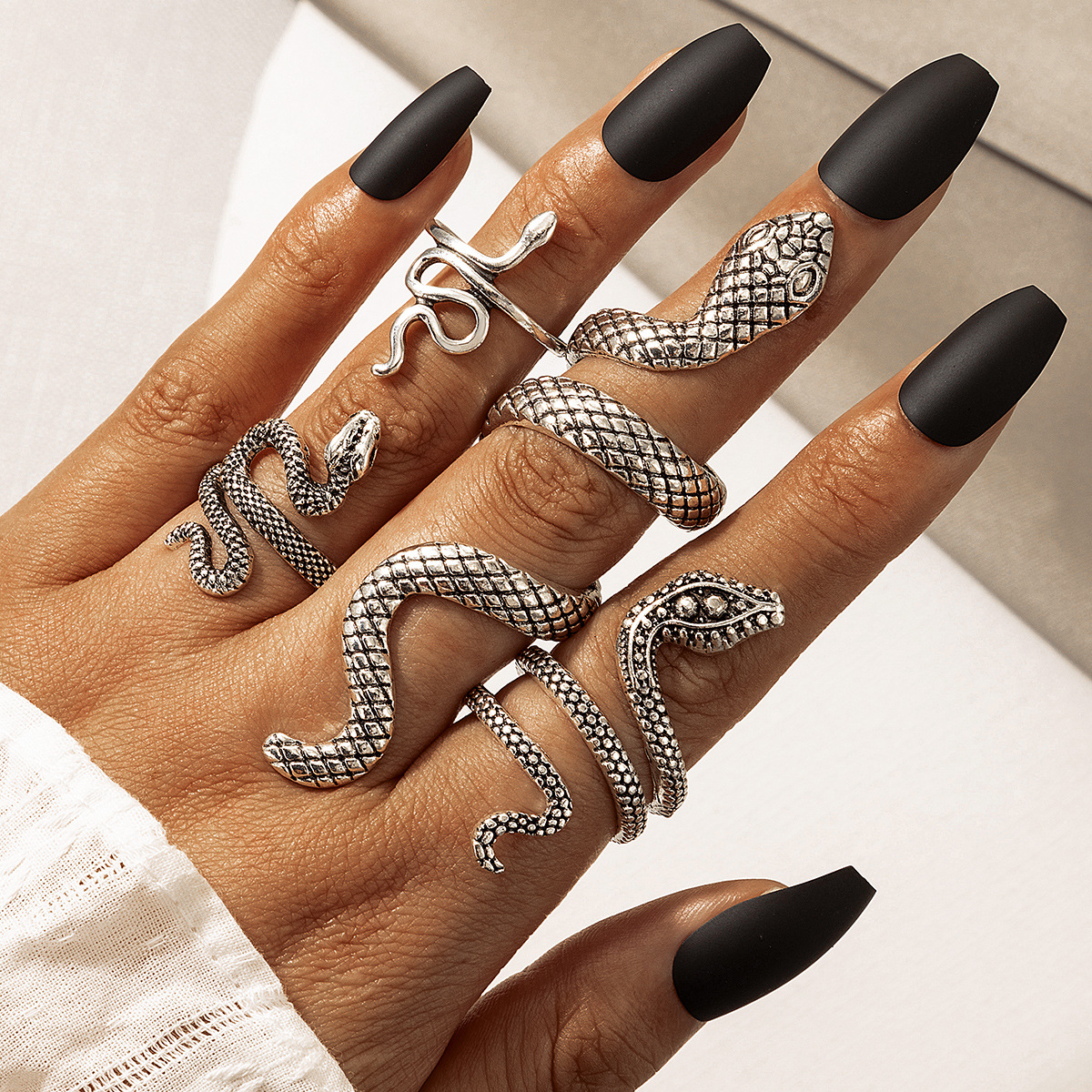 european and american foreign trade cool handsome men‘s snake pattern ring punk snake-shaped animal retro exaggerated four-piece ring