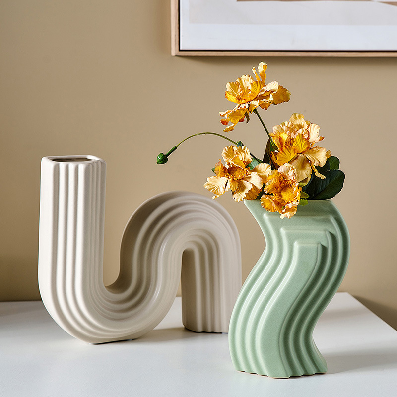 北欧轻奢风几何艺术感花瓶摆件客厅插花装饰品桌面创意个性陶瓷瓶