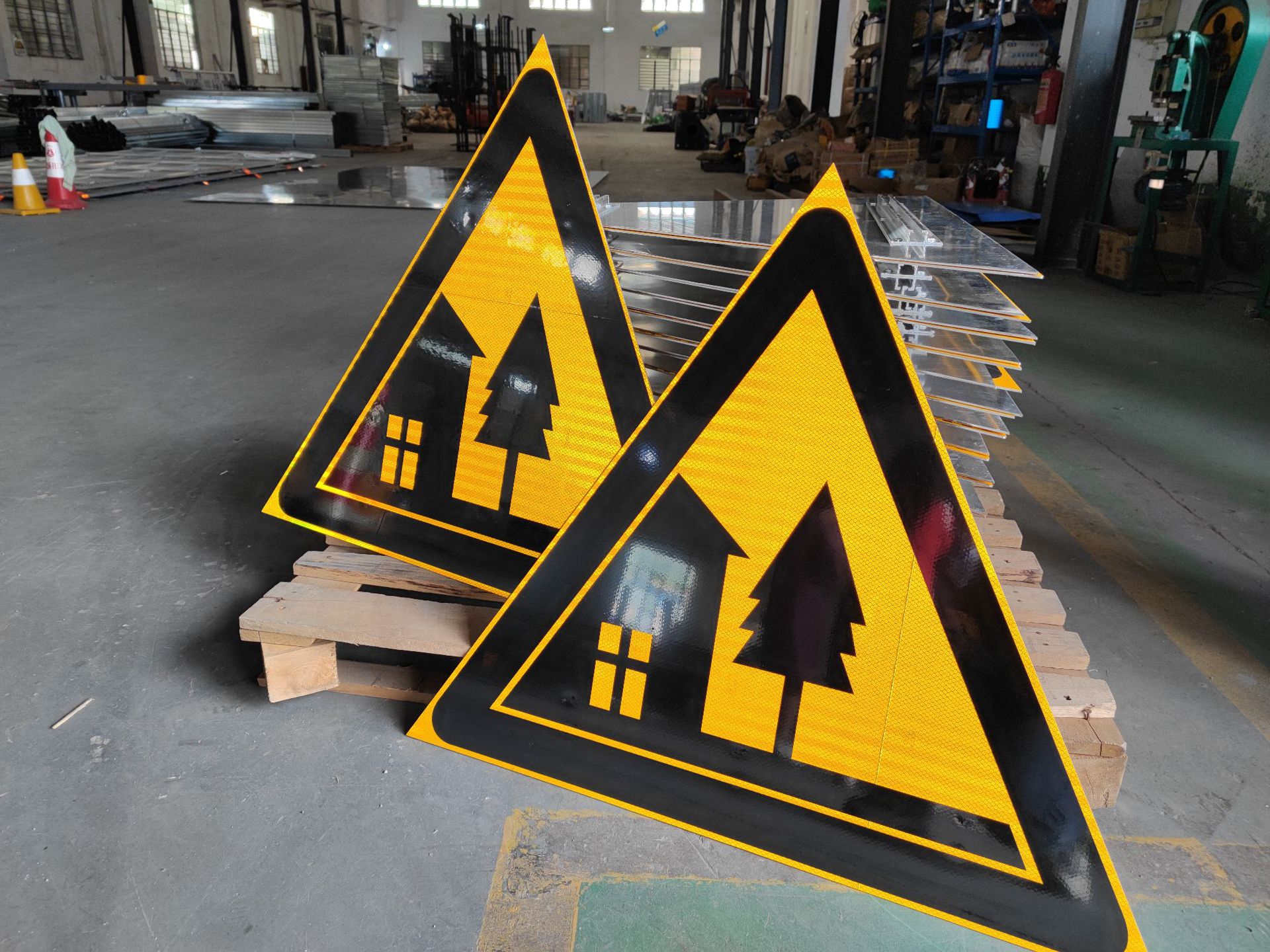 定购数码打印道路交通标识牌三角警示道路反光标志牌铝板超强级膜