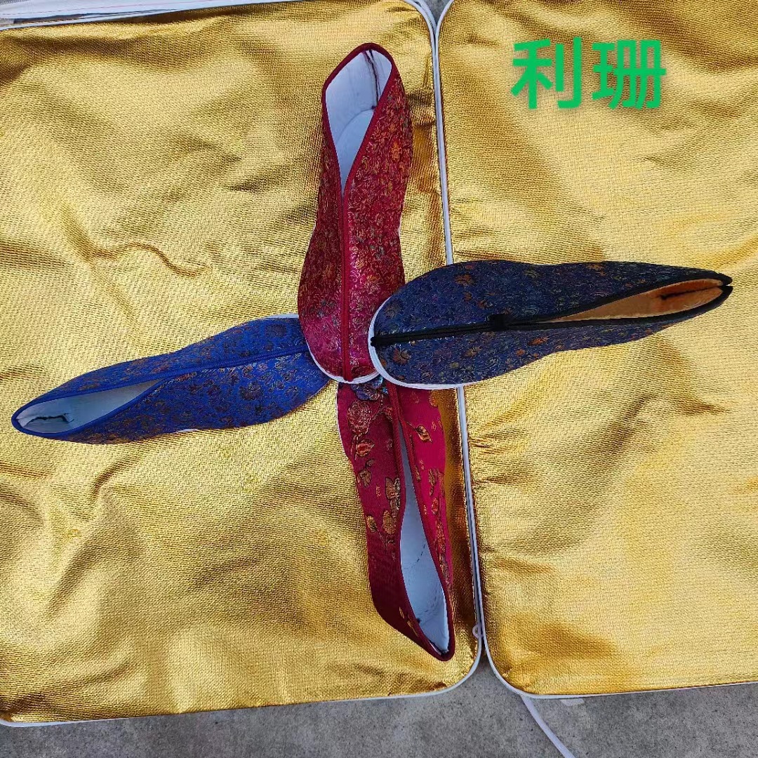 寿鞋男女棉鞋绣花批发莲花鞋底寿衣全套配件厂家殡葬白事绣花鞋布