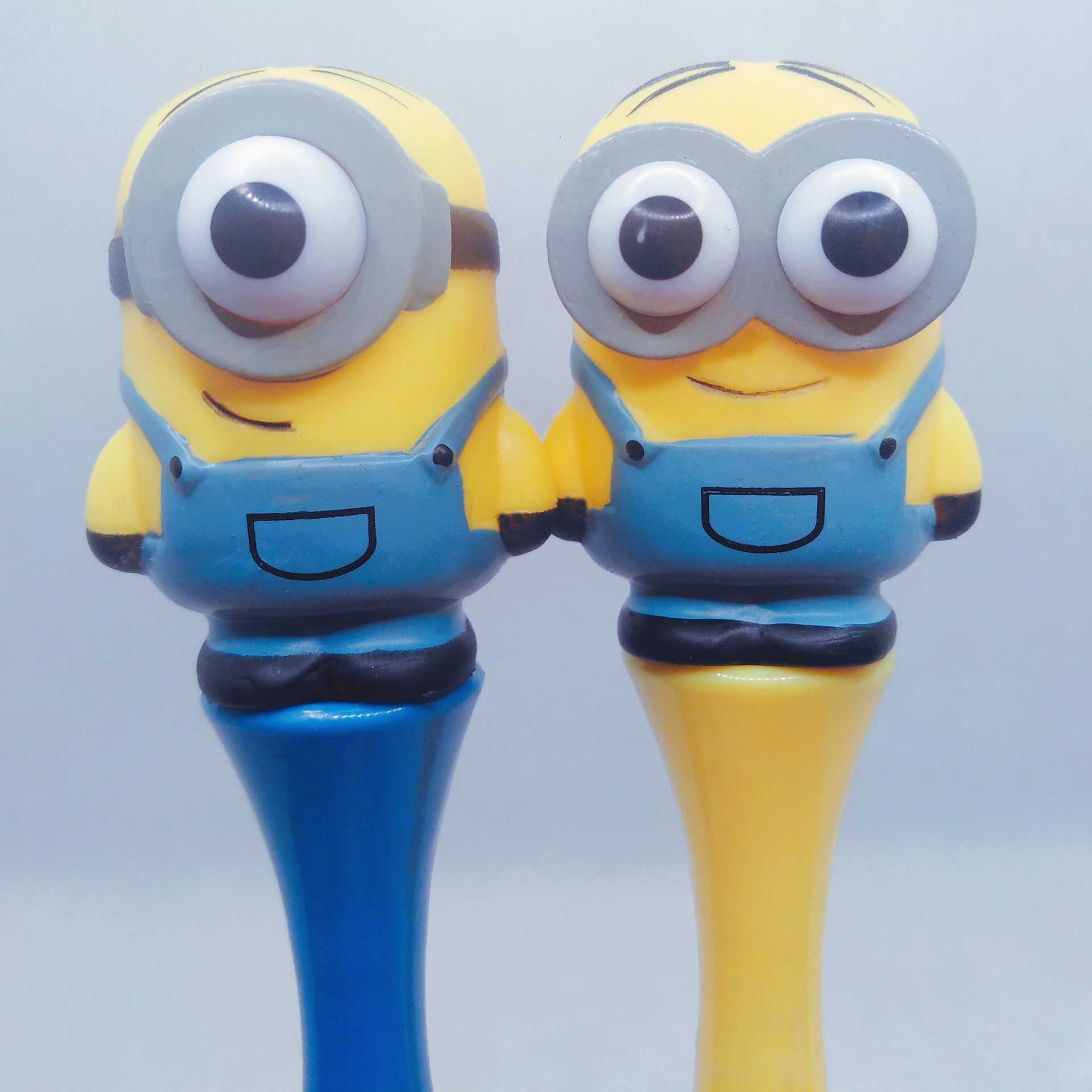 定制生产pvc搪胶软胶挤眼公仔趣味玩具笔文具圆珠笔