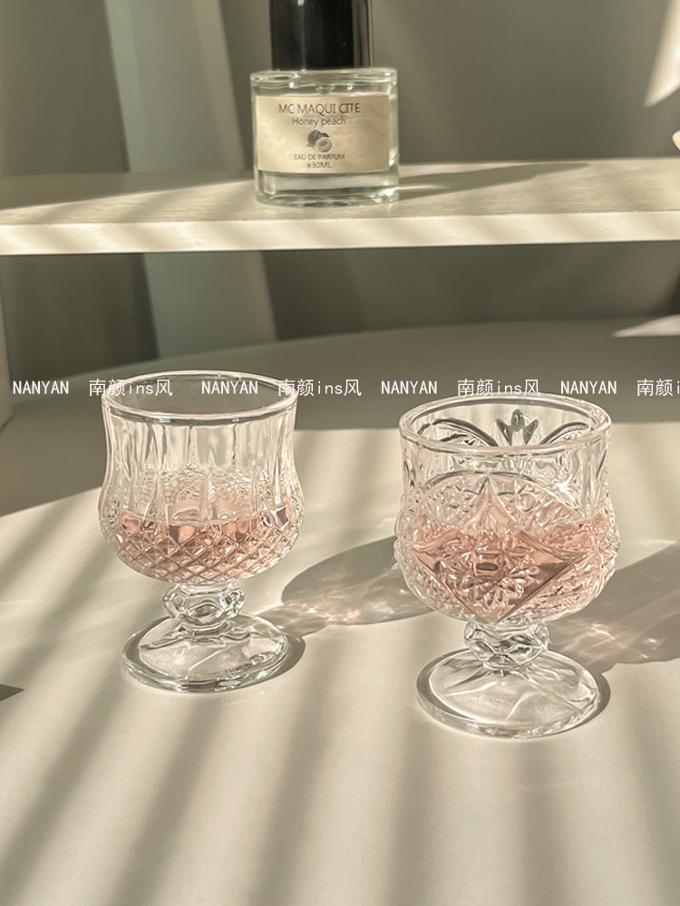 创意复古刻花玻璃杯迷你果酒杯精致高脚甜酒杯高颜值小酒杯一口祥