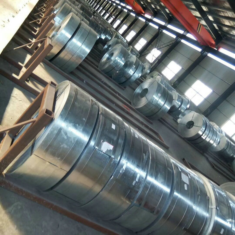 家用电器可用q235热镀锌带钢钢卷板带钢材建筑装饰电梯用镀锌带钢