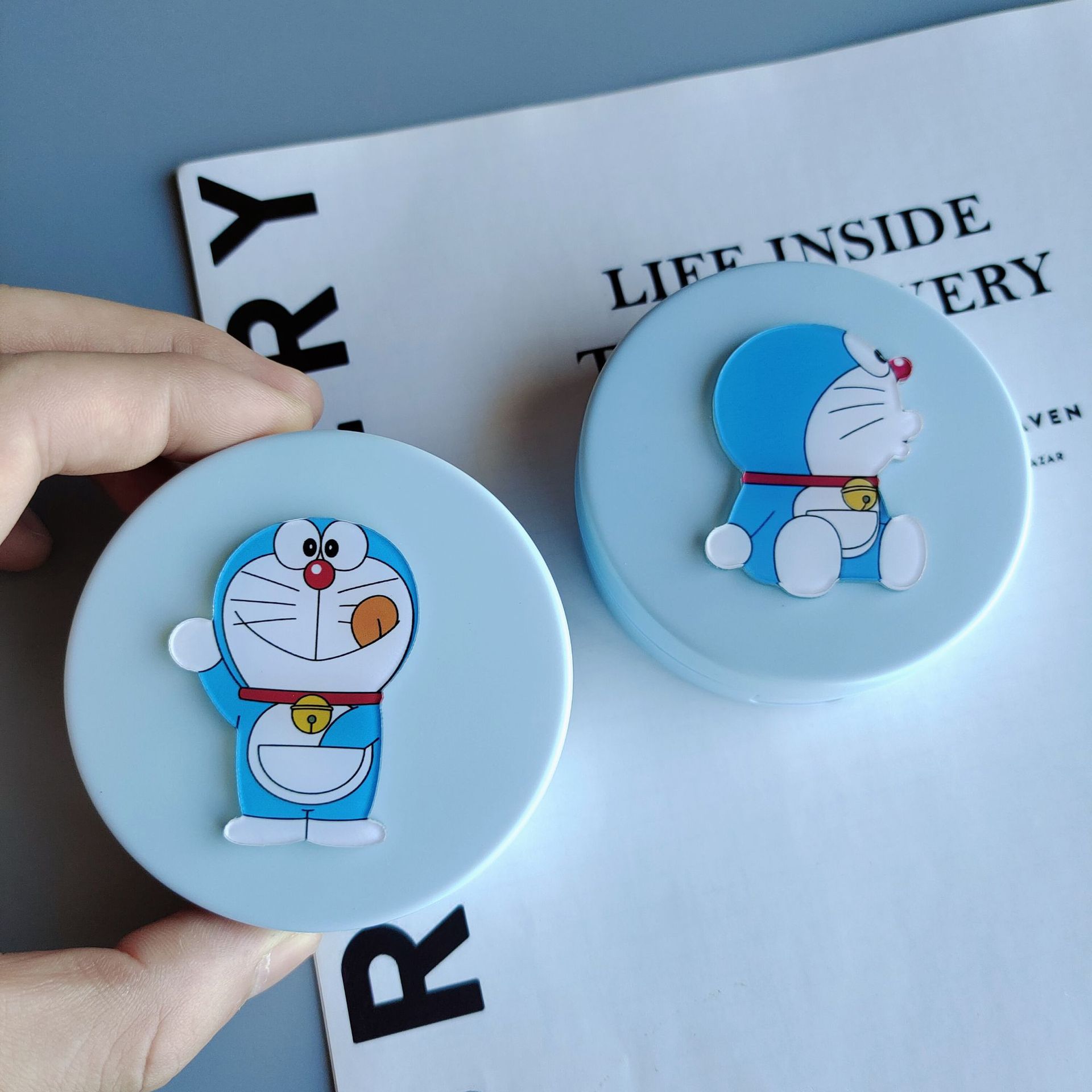 新款哆啦a梦卡通可爱带镜子隐形眼镜盒子美瞳收纳盒便携护理简约i