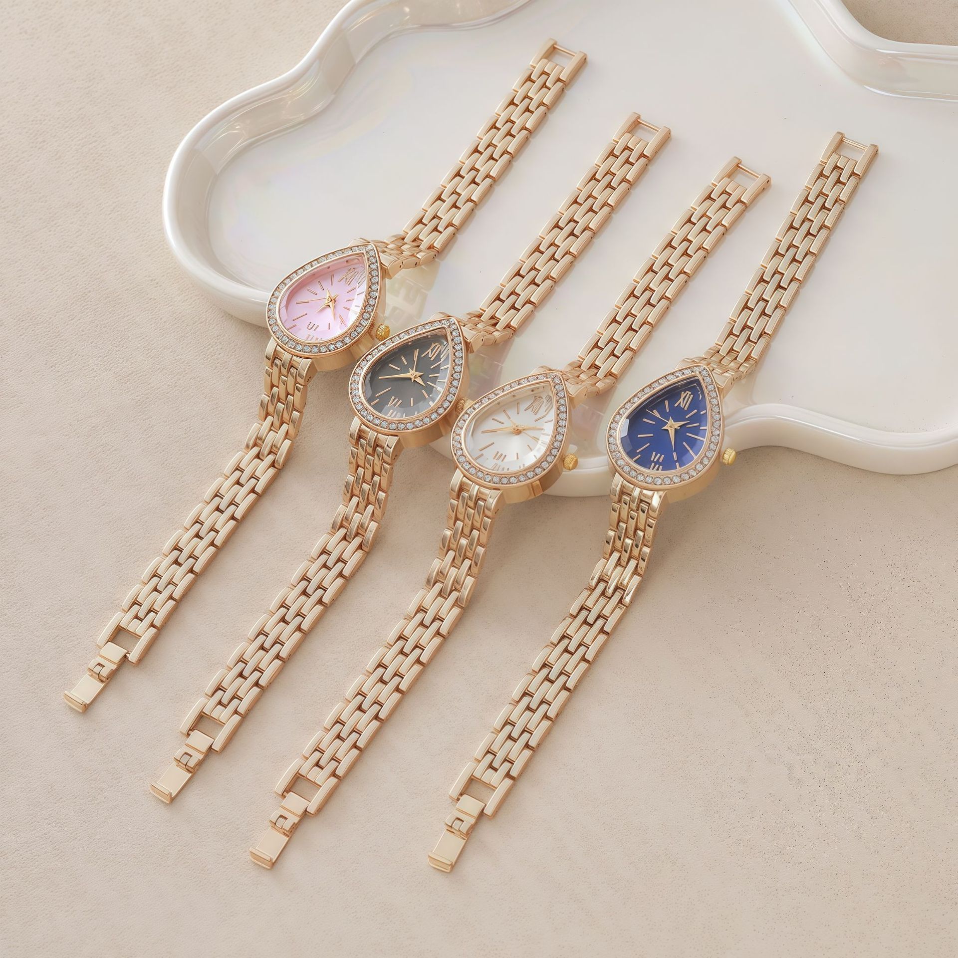 跨境新款 时尚休闲合金钢带镶钻手链装饰石英女士手表 厂家现货