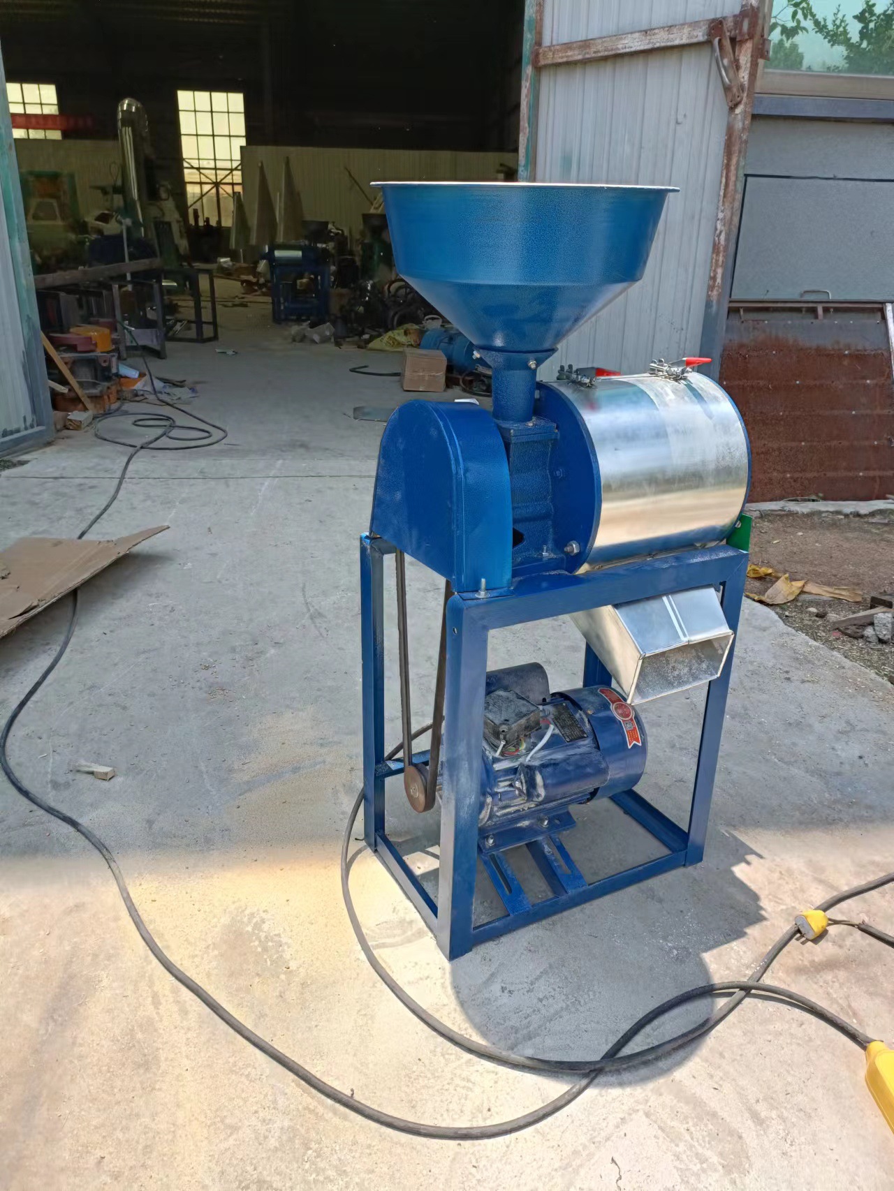 180家用小型磨粉机小麦磨面机玉米麦麸分离机粉碎- 诚招代理商