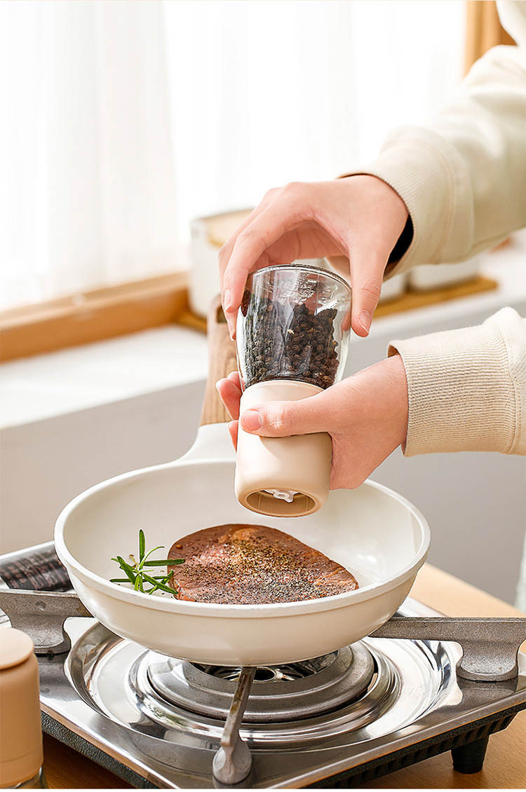 fasola家用胡椒研磨器陶瓷磨芯透明瓶身防水防潮佐料旋转研磨器