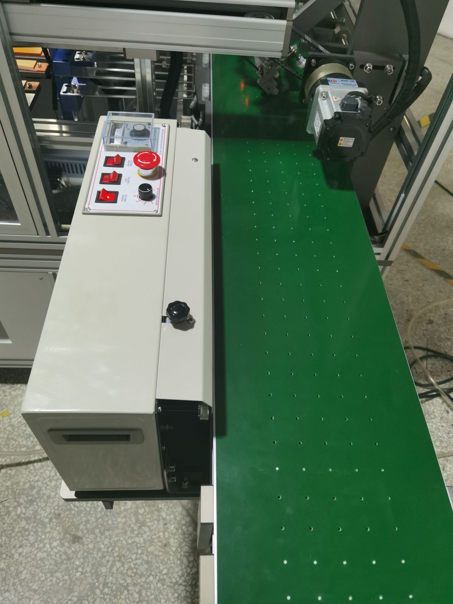 新款kf94鱼形口罩打包机kf94口罩包装机多通道打包机稳定包装120