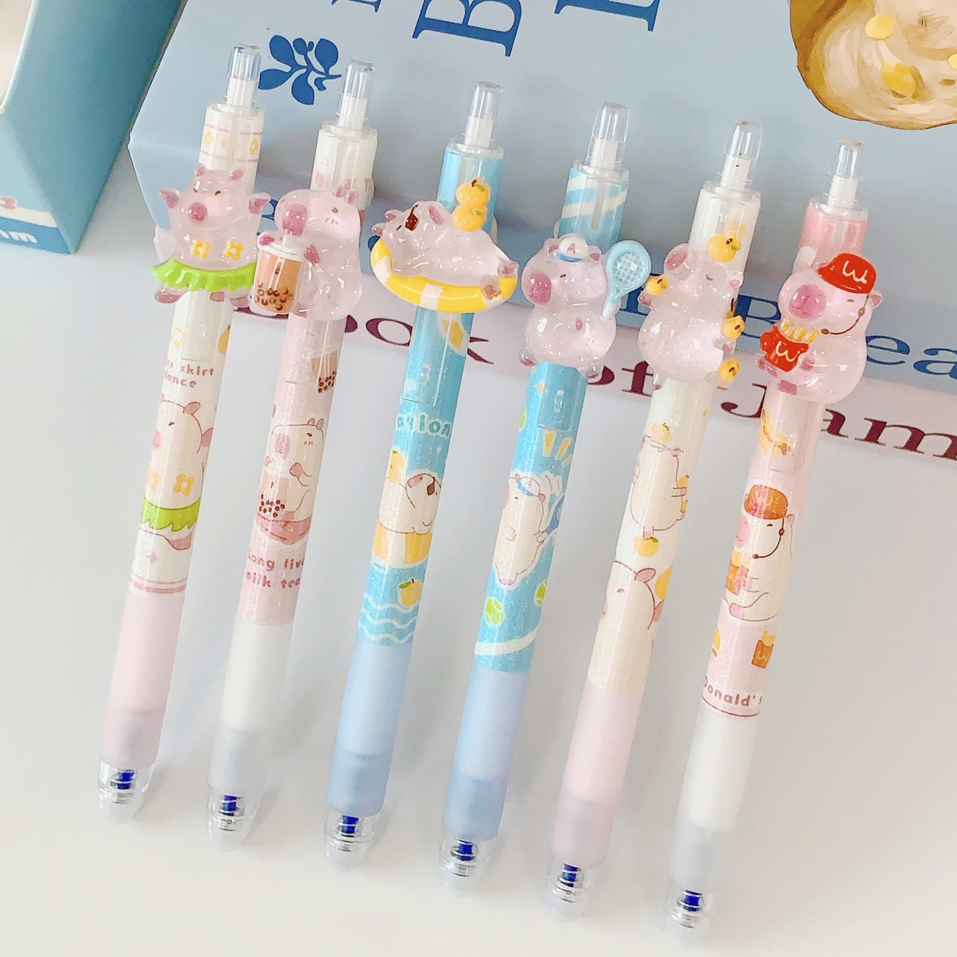 尤美2977水豚夏日出逃计划蓝色可擦按动中性笔粉嘟嘟学生摩易擦笔