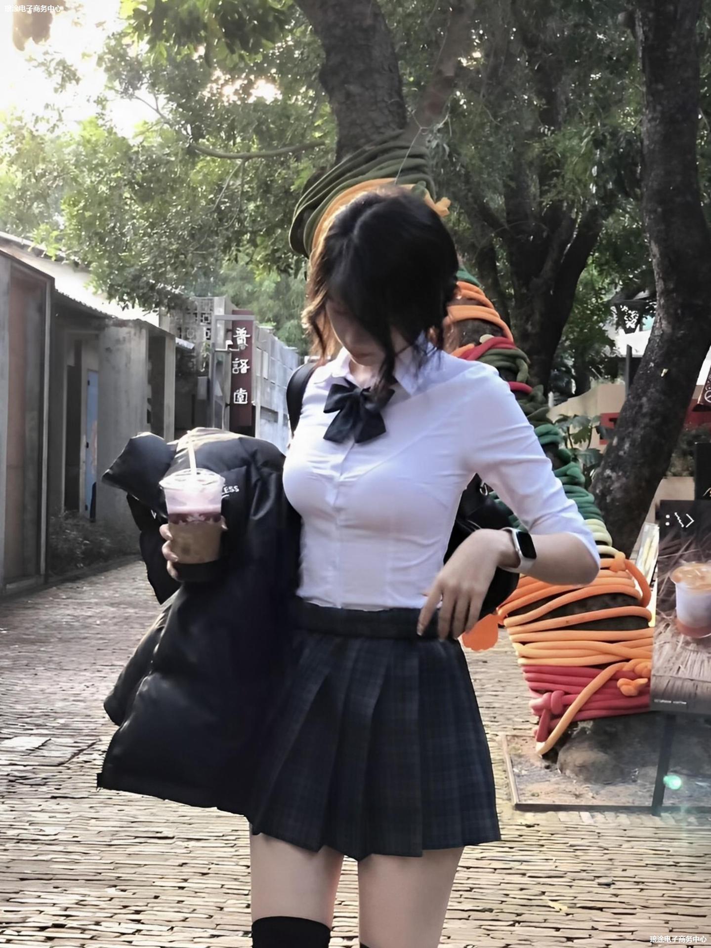 狗短jk制服学生收腰显瘦紧身衬衫女学院风辣妹掐腰衬衣短格裙套装
