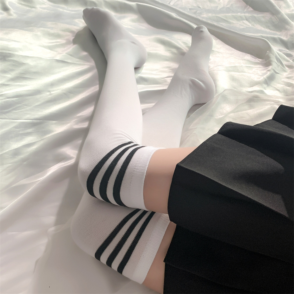 情趣日系学院风棉质厚黑白条纹长筒袜三条杠过膝高筒袜学生袜厂家