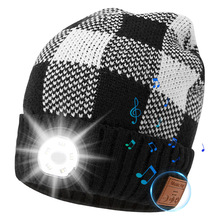 深圳厂家2024新款蓝牙5.0双耳立体声带LED灯音乐照明保暖针织帽灯