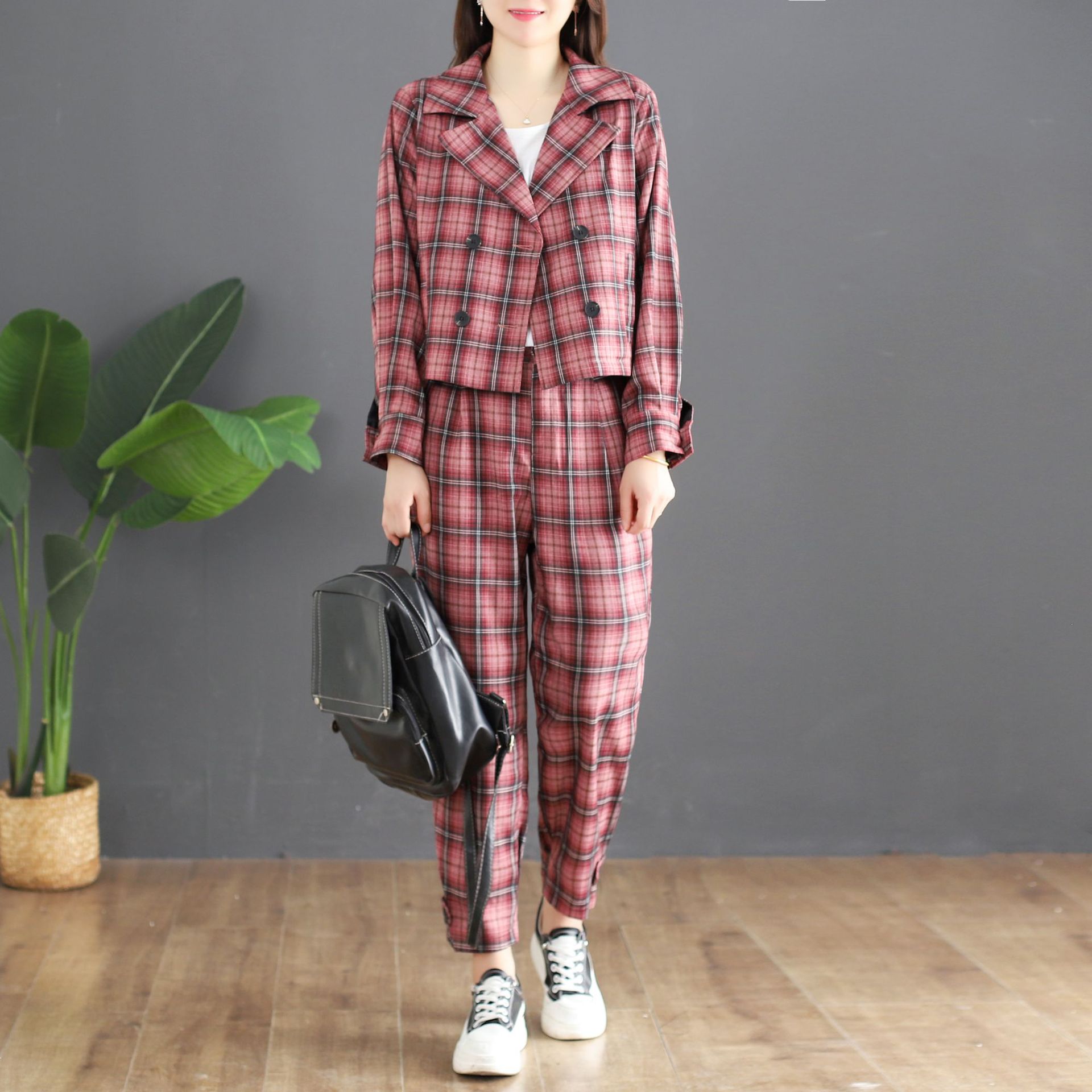 2021年秋季新款女装外套两件套网红洋气减龄时髦职业哈伦裤套装女