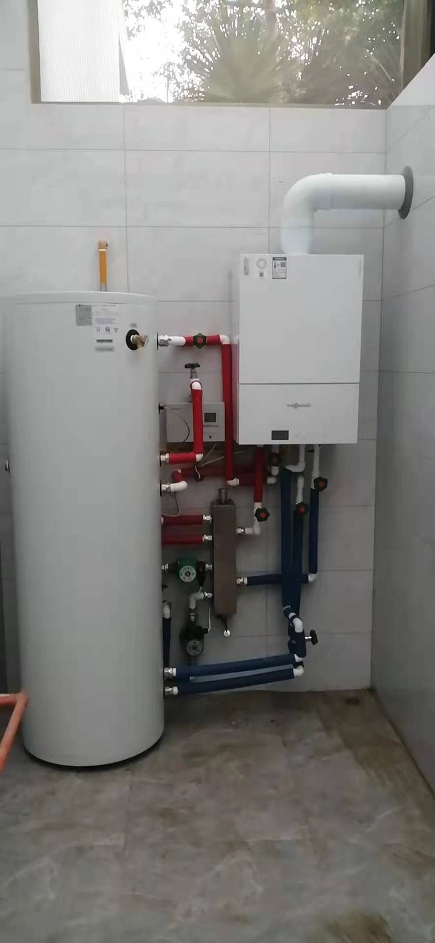 成都水地暖系统生活采暖两用壁挂炉全屋定制家用采暖全套设备安装-阿