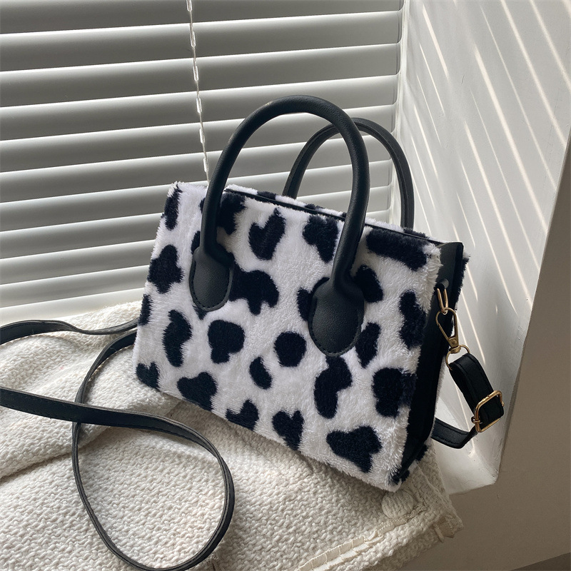 Foreign Trade Popular Texture Fashion Pouches 2021 New Fashion Temperament Leopard Print Portable Shoulder Women's Bag Crossbody Bag