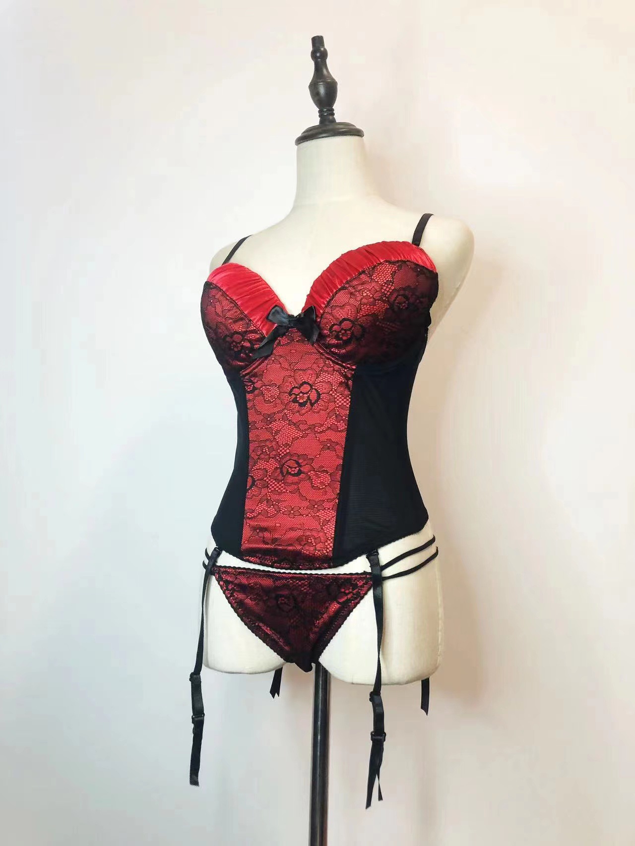 亚马逊外贸出口骨衣式情趣内衣套装吊袜带棉杯蕾丝大码睡衣