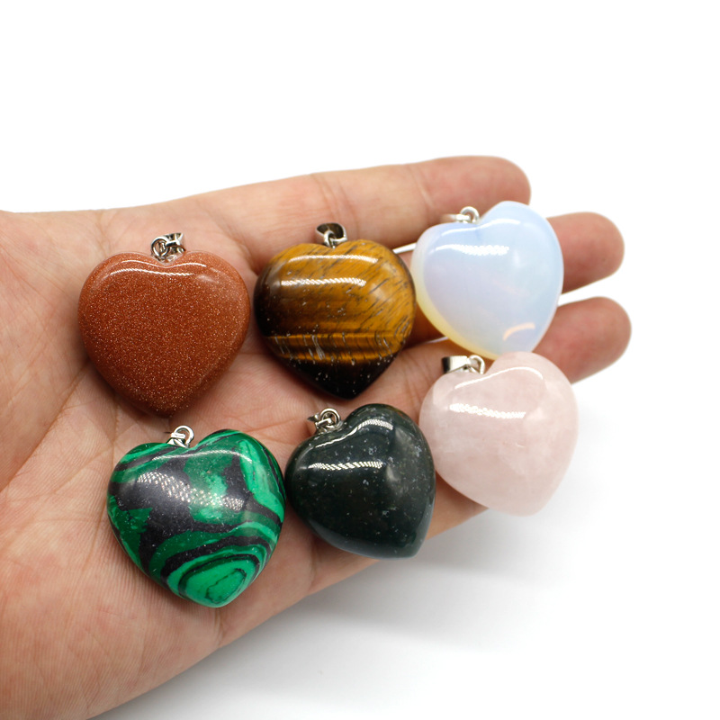 跨境货源天然石爱心吊坠大号蛋白粉晶红玛瑙心形能量石爱心挂饰