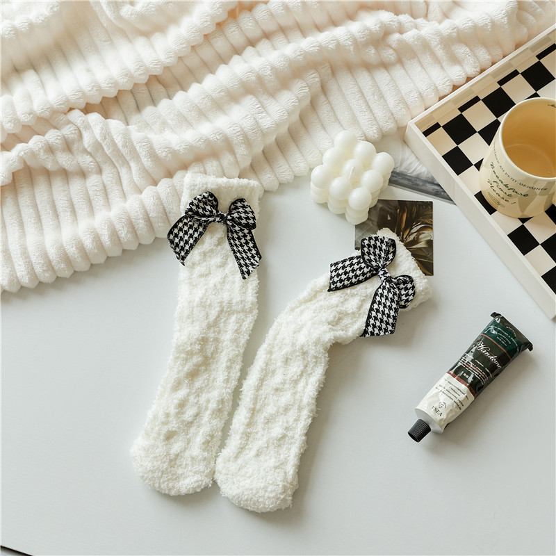 Socks Female Doll Bow Coral Fleece Tube Socks Winter Fleece Lined Padded Warm Keeping Black and White Room Socks Sleeping Socks