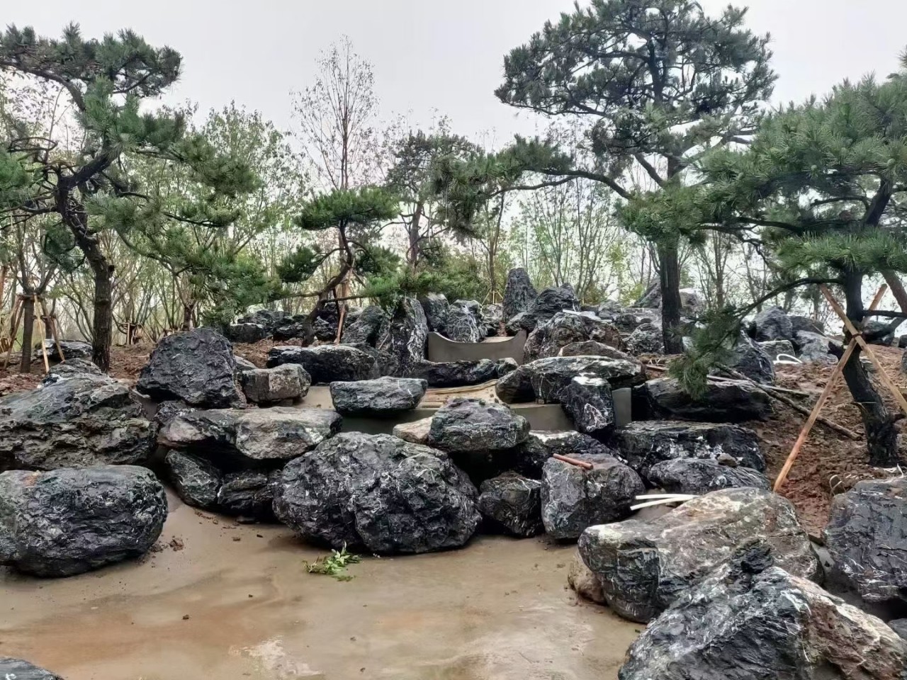 0成交0斤大型假山设计安装施工厂家矿山发货一体化承包建造景湖驳岸石