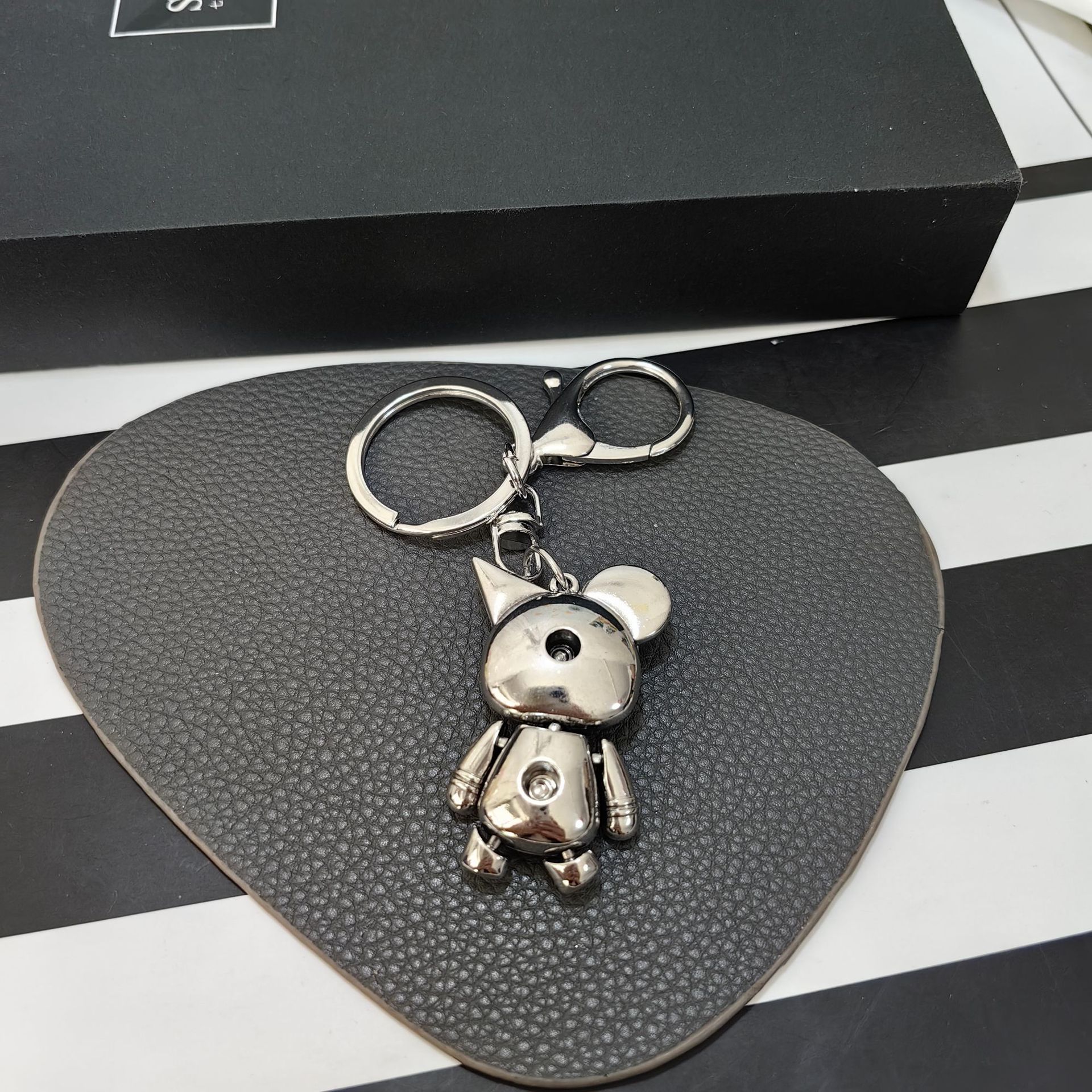 Cross-Border Spaceman Keychain Pendant Couple Astronaut Robot Leg and Foot Activity Cartoon Key Chain Ornaments