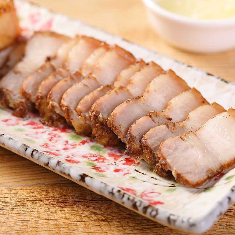 咸猪肉原住民美食腌制三层肉新鲜油炸香酥五花肉烤肉冷冻