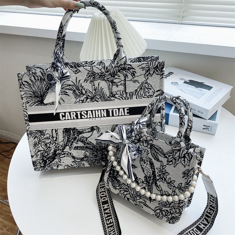 Tote Bag Women's Bag 2023 New Pearl Chain Handbag Jardin Monet Shoulder Crossbody Oil Painting Bag Silk Scarf women bag