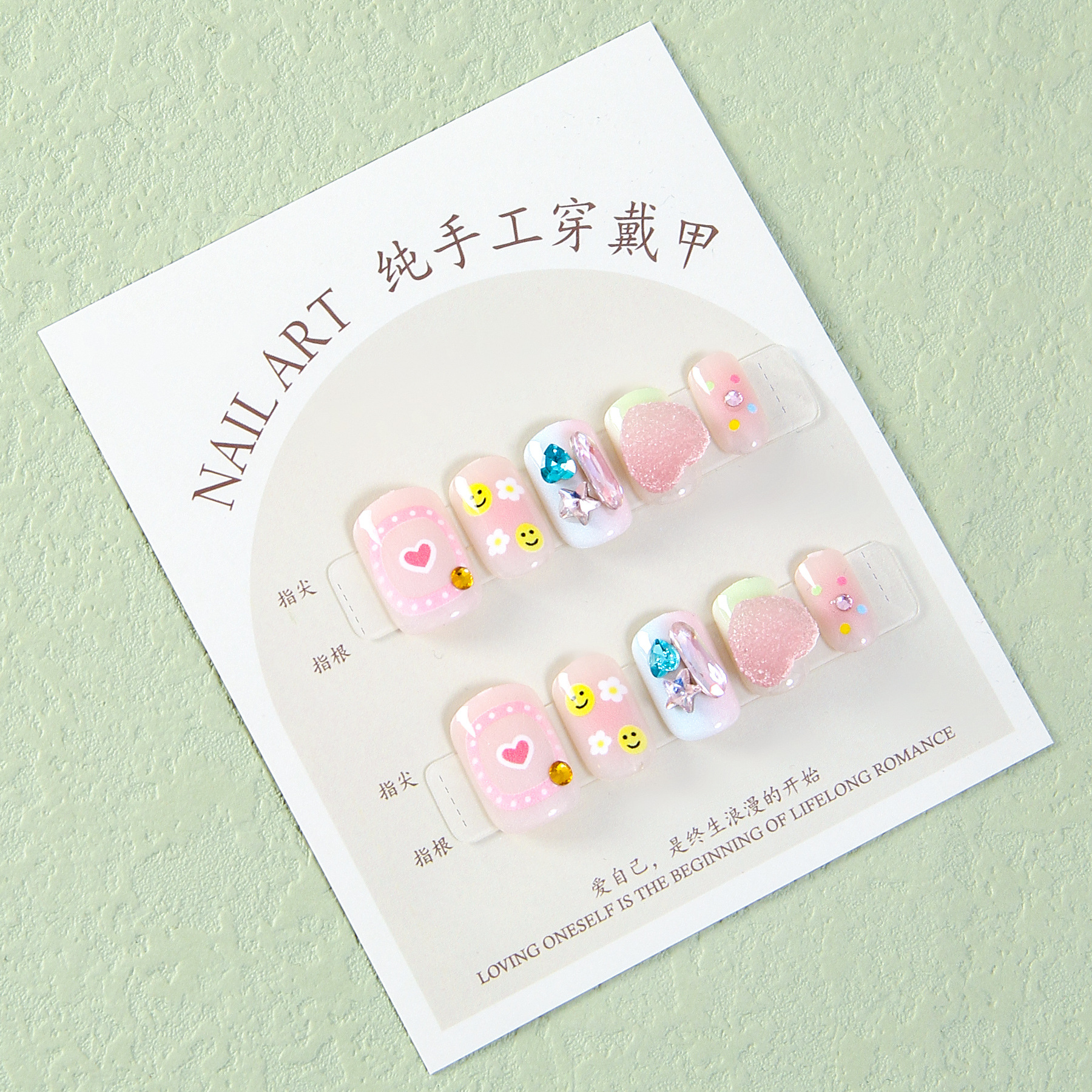 Popular Sweet Loving Heart Small and Short Japanese Cartoon Nail Art Split Size Handmade Wear Nail Tip Fake Nails with Kit