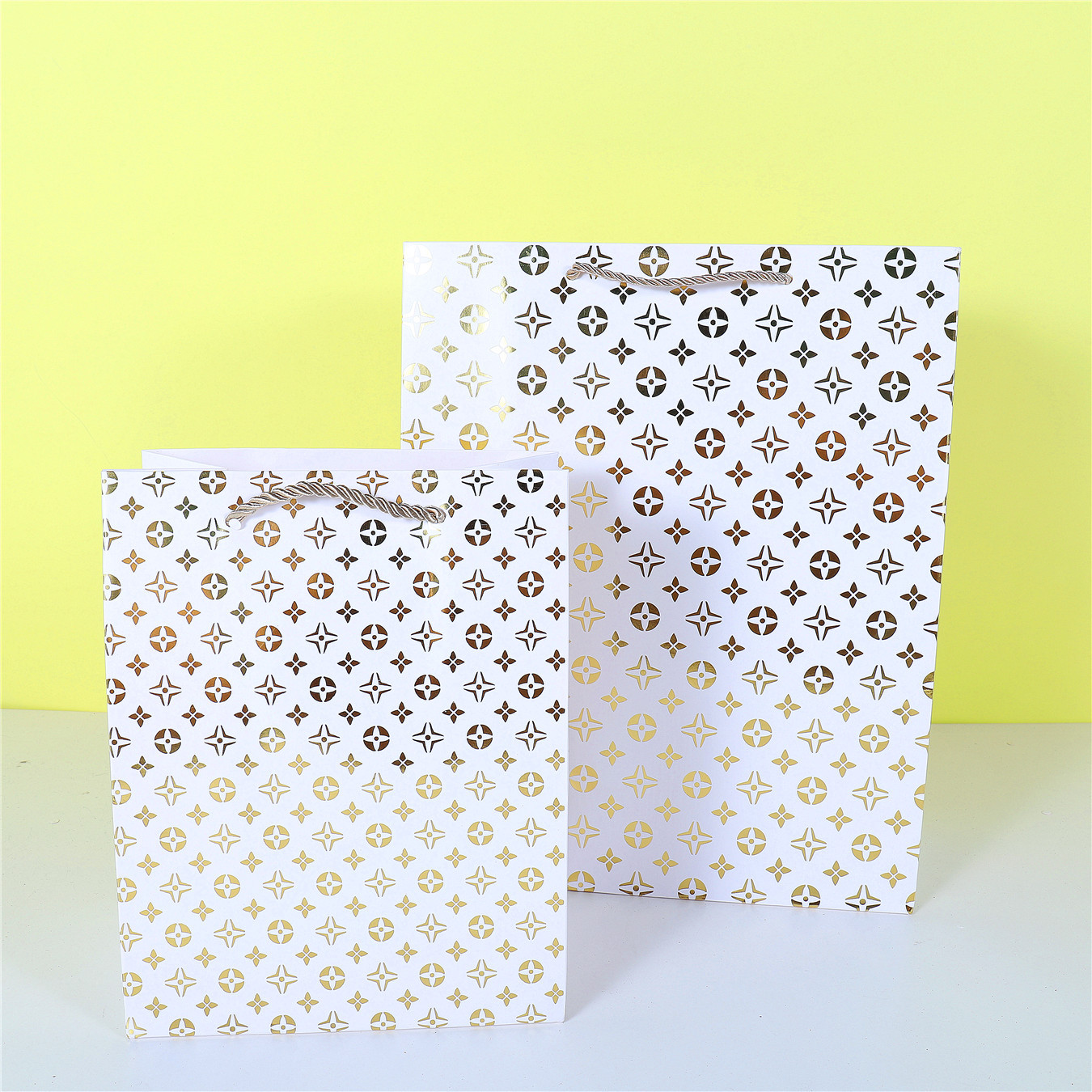 Yiwu Foreign Trade Factory Full Edition Bronzing White Card Portable Paper Bag Muslim Series Gift Bag in Stock Wholesale