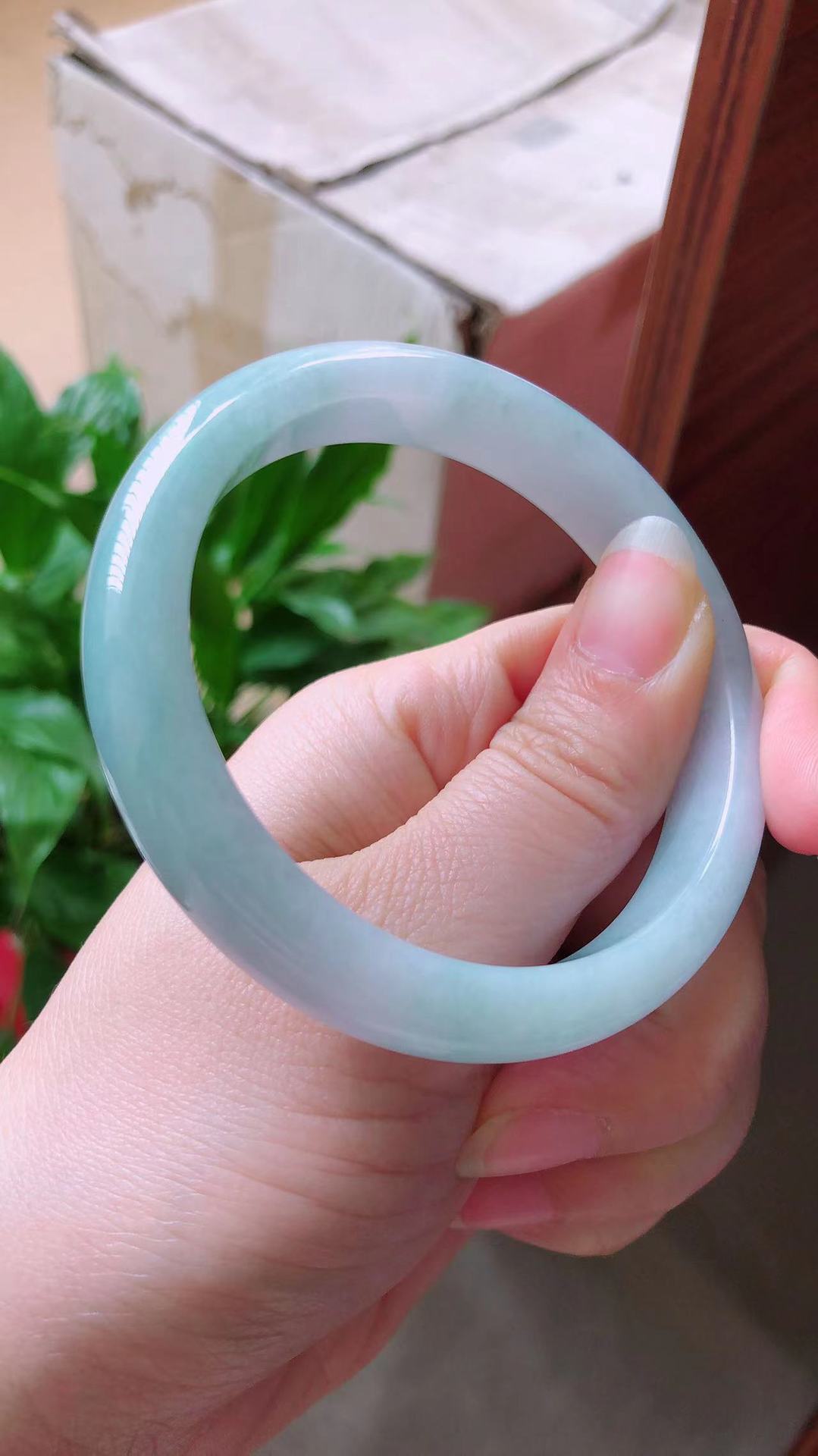 0成交327件翡翠缅甸a货紫罗兰贵妃满阳绿冰种飘花玉镯子女翡翠手镯