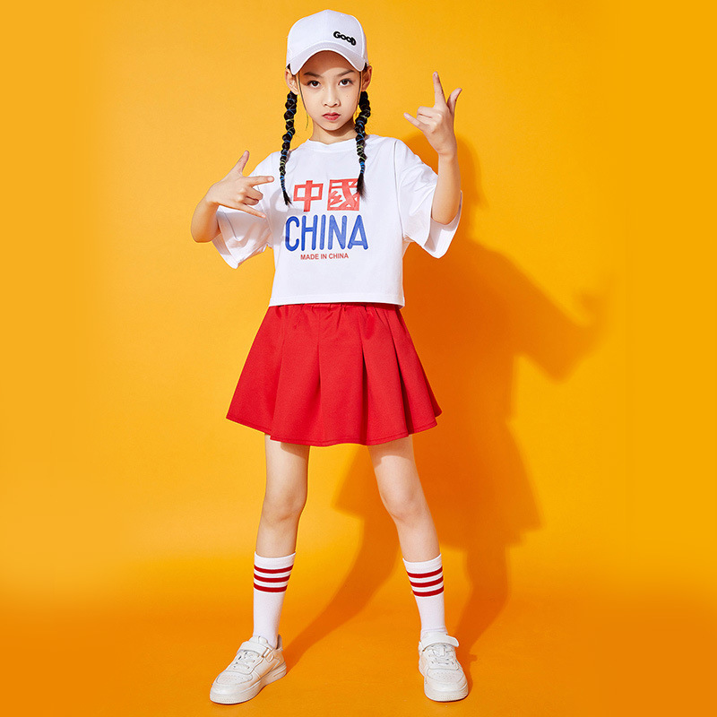 六一儿童节演出服幼儿园中国红舞蹈表演服装小学生白色短袖红短裤