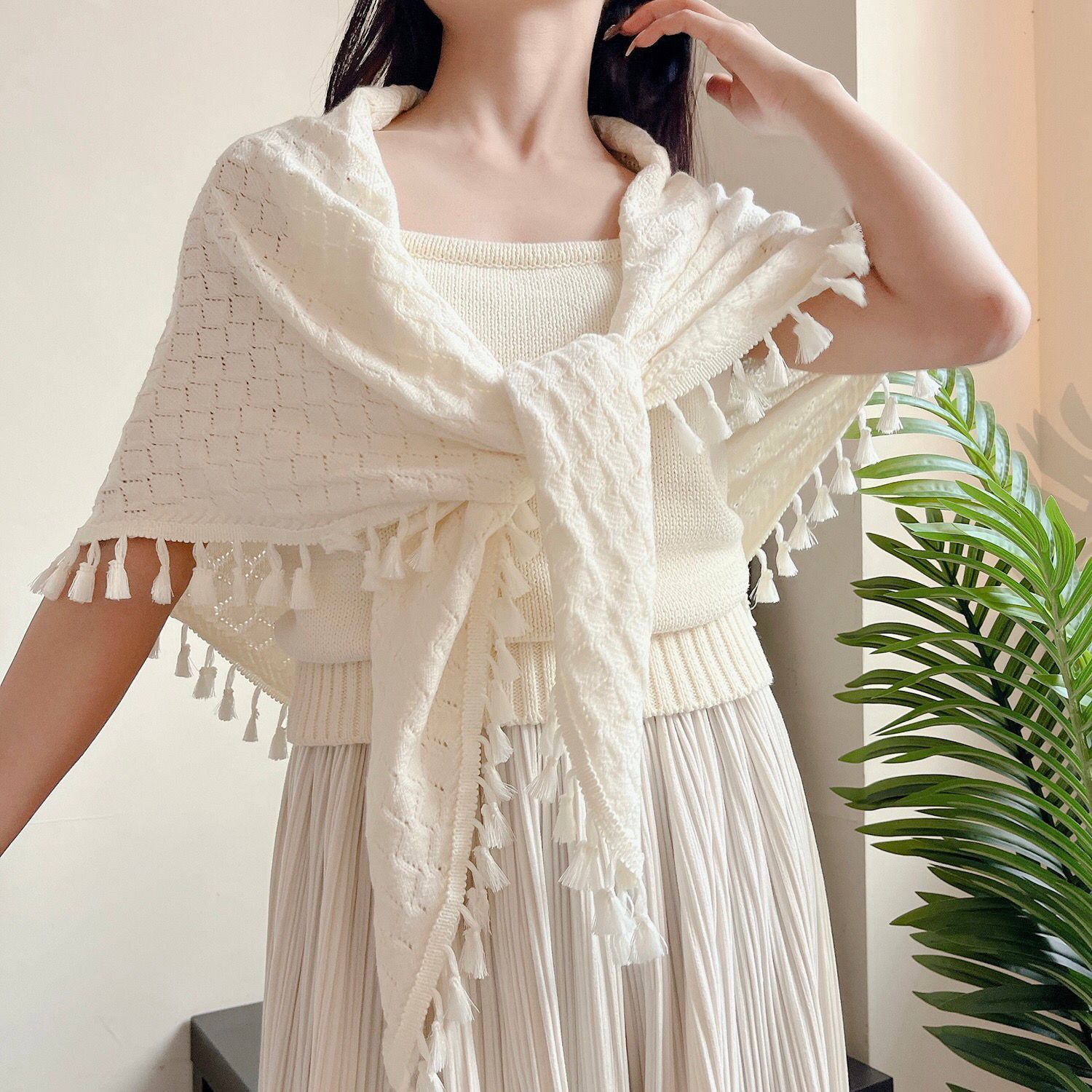 旗袍披肩春秋季外搭女针织细毛线三角巾斗篷披风开衫流苏空调外披