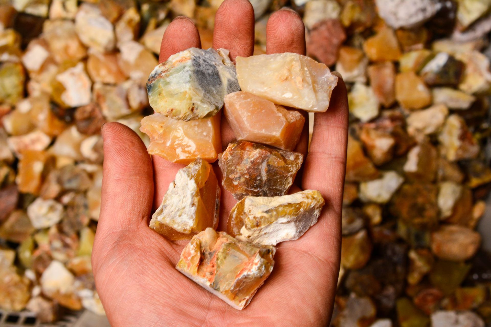 厂家天然黄欧泊 水晶原石彩色石头宝石原矿奇石摆件扩香石大颗粒