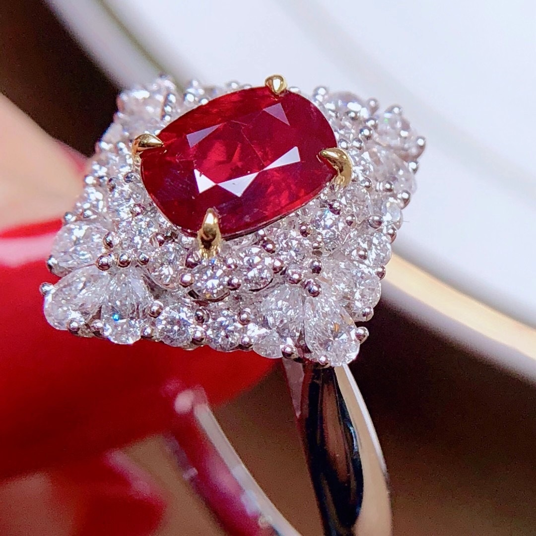 首饰厂家定制18k金镶嵌天然无烧鸽血红宝石戒指 主石:1.07克拉