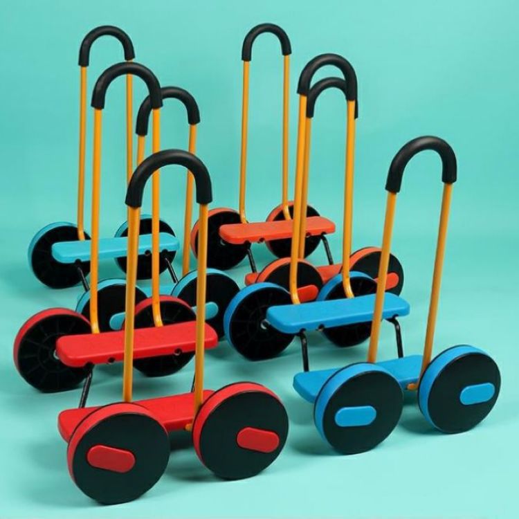 儿童平衡车踩踏车四轮宝宝脚踏车室内玩具车幼儿园感统训练器材