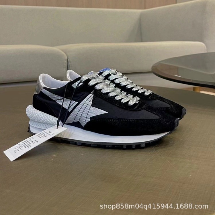 高端品质24年陈伟霆同款采用尼龙面和羊皮组合.