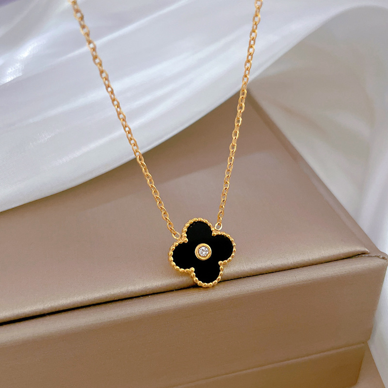 [Whole Body Titanium Steel] Real Gold Lucky Grass Hot Cold Necklace for Women Ins Internet Celebrity Clavicle Chain Accessories