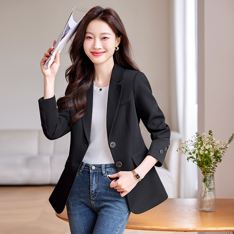 西装外套女春秋季2025新款修身高级感气质休闲职业女士小西服上衣