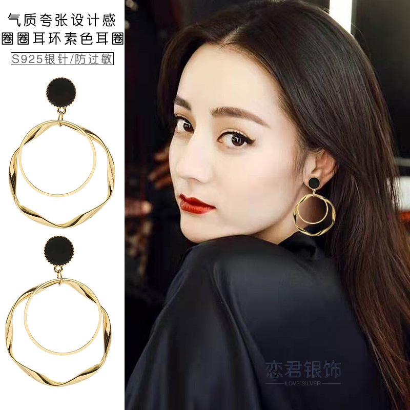 golden circle earrings ear clip female high-grade light luxury temperament wholesale earrings korean internet celebrity earrings 2022