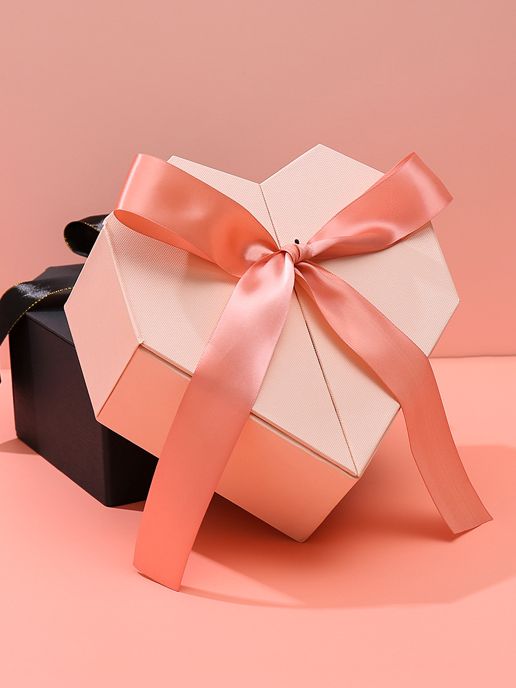 三八妇女节礼盒空盒爱心包装盒ins风生日礼物大号伴手礼品盒