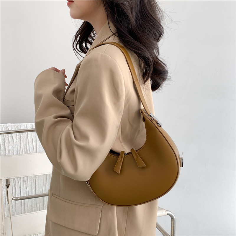 Special-Interest Design Western Style Handbags Women's 2023 Spring and Summer New Trendy Fashion All-Match Shoulder Underarm Hobos