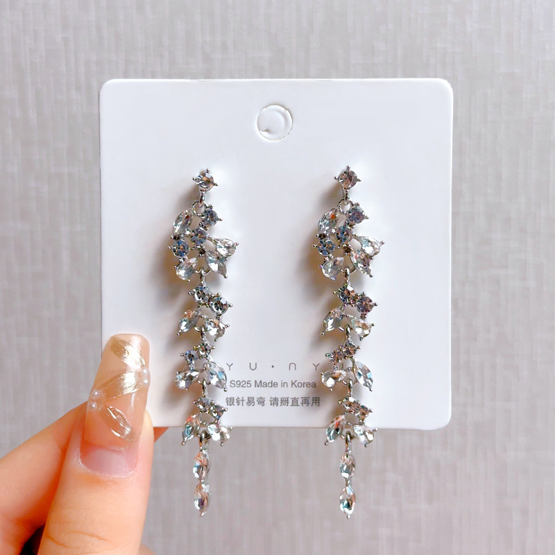 Pearl Tassel Earrings High-Grade Ladies Fashion Temperamental Earrings Long Rhinestone Earrings 925 Silver Needle Wholesale